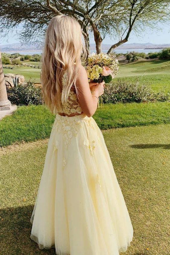 Two Piece Square Light Yellow Prom Dress with Lace Appliques cg8701