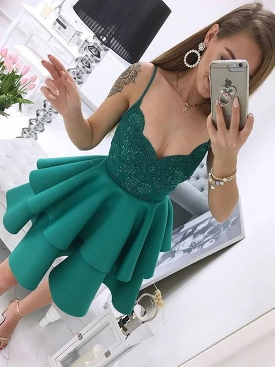 Spaghetti Straps Green Lace Short Homecoming Dresses, Layered Green Lace Formal Graduation Evening Dresses cg8744