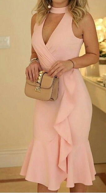 Knielanges Party- und Heimkehrkleid mit Schlüsselloch-Mieder und Rüschensaum cg886