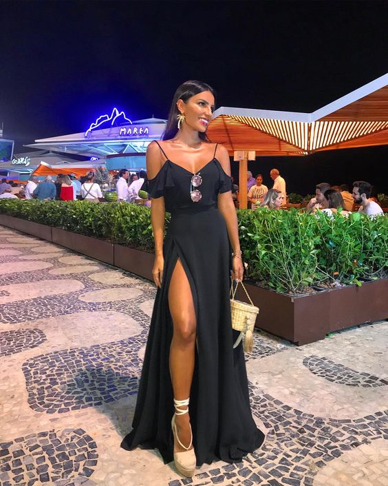 V Neckline Spaghetti Straps Black Chiffon Prom Dresses Woman Evening Dresses With Ruffles cg8913