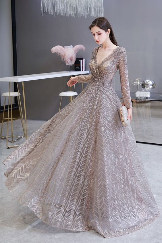 Sexy V-Neck Long Sleeve Prom Dress Appliques A-Line Evening Gowns cg9011