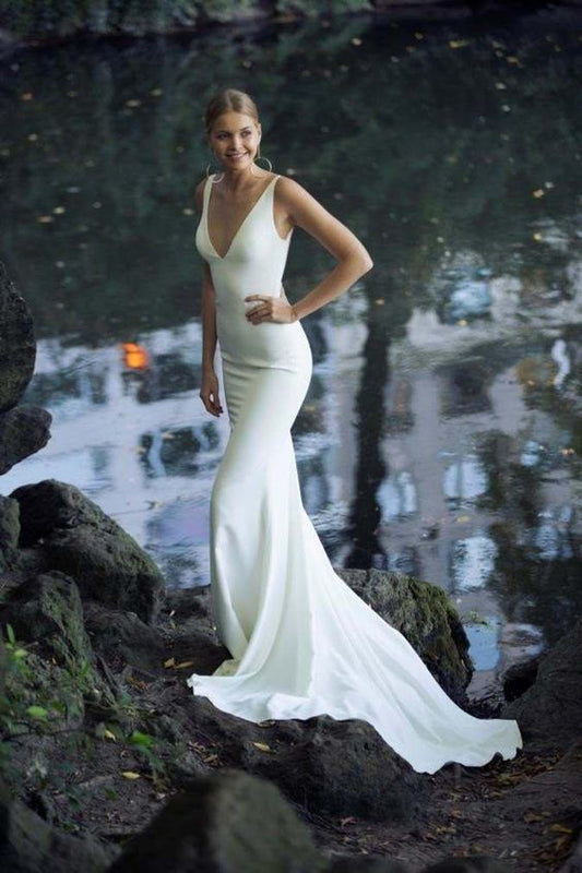 Elfenbein Strand Meerjungfrau Brautkleider, Sexy Tiefem V-Ausschnitt Einfache Elegante Brautkleider Ballkleid cg9202