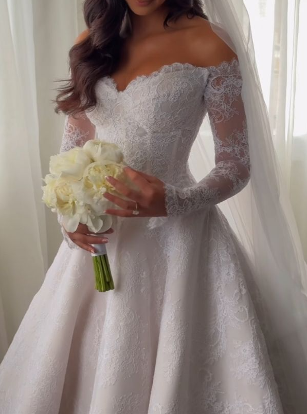 off the shoulder sweetheart lace long sleeves long wedding dress lace bridal gown     cg25379