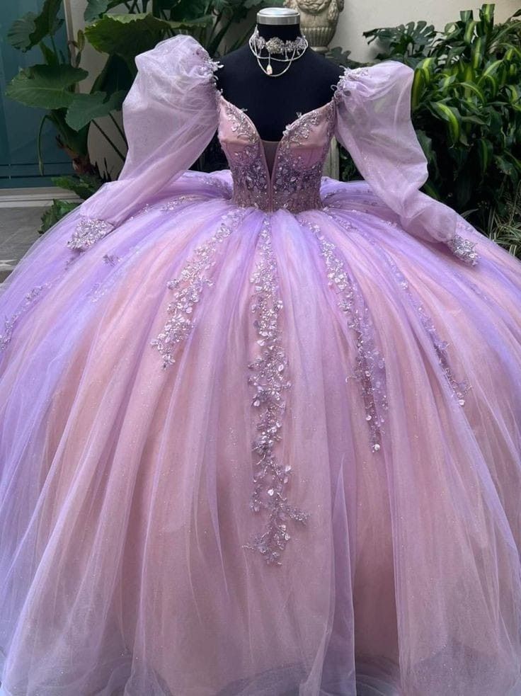 Elegant Ball Gown Off Shoulder Long Lantern Sleeves Appliques Tulle Princess Gown Quinceanera Dress for Sweet 16    cg25641