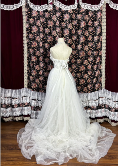 White Lace Vintage Wedding Dress Elegant Formal Wedding Gown  cg26244