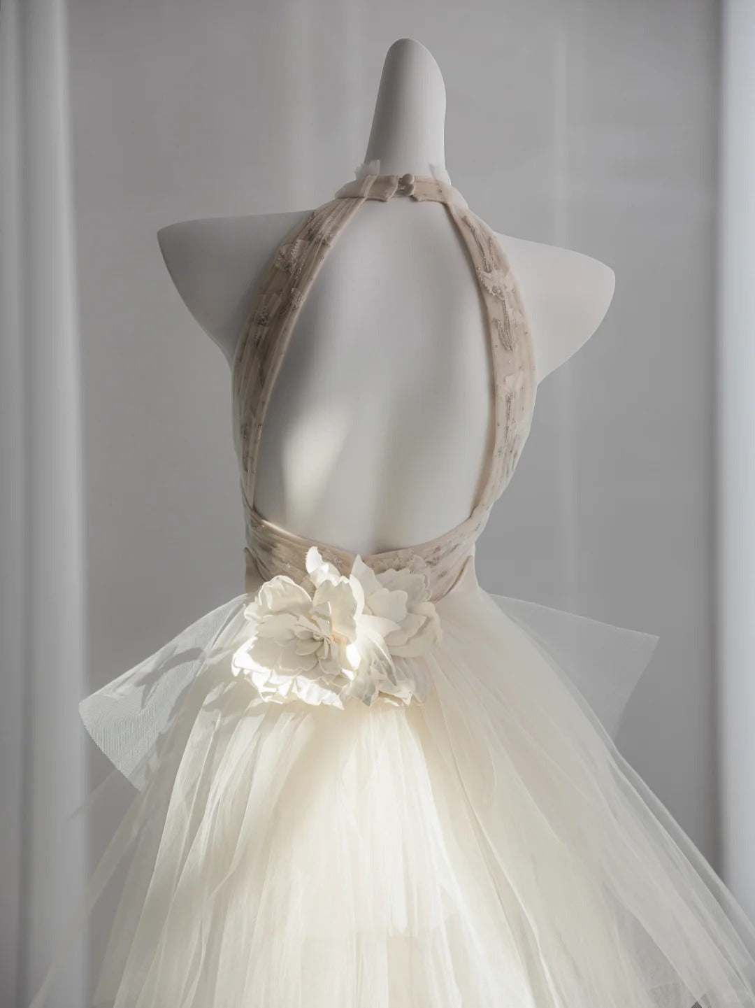 Elegant Halter Neck White Prom Dress 3D Appliques Satin Mermaid Evening Dress CY0011