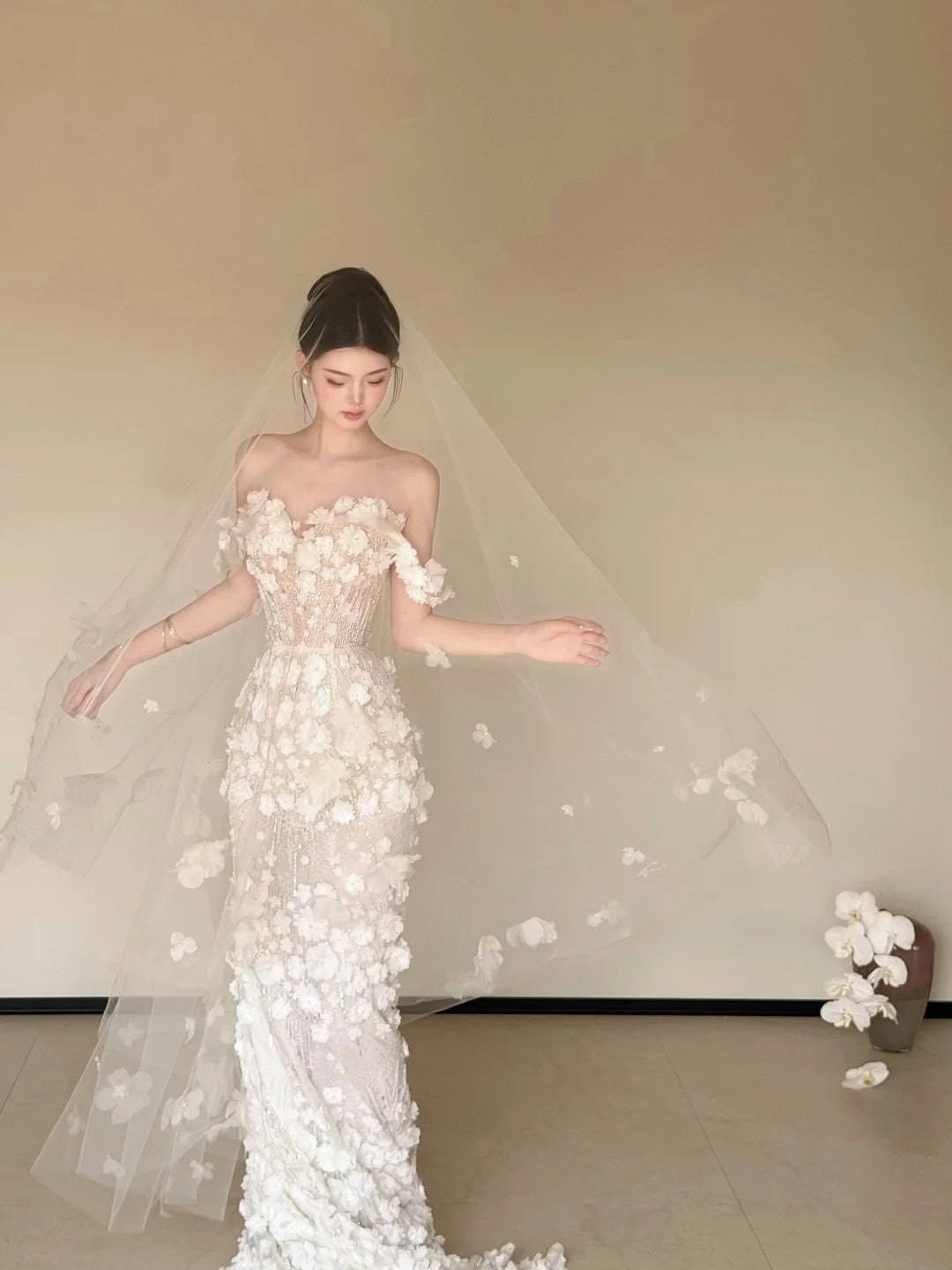 Wonderful Appliques Off-the-Shoulder Wedding Dress Sequins Mermaid Bridal Dress CY0024
