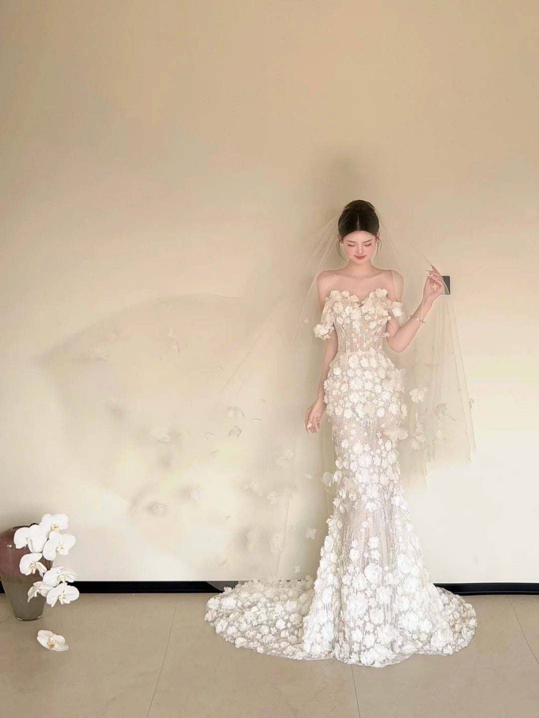 Wonderful Appliques Off-the-Shoulder Wedding Dress Sequins Mermaid Bridal Dress CY0024