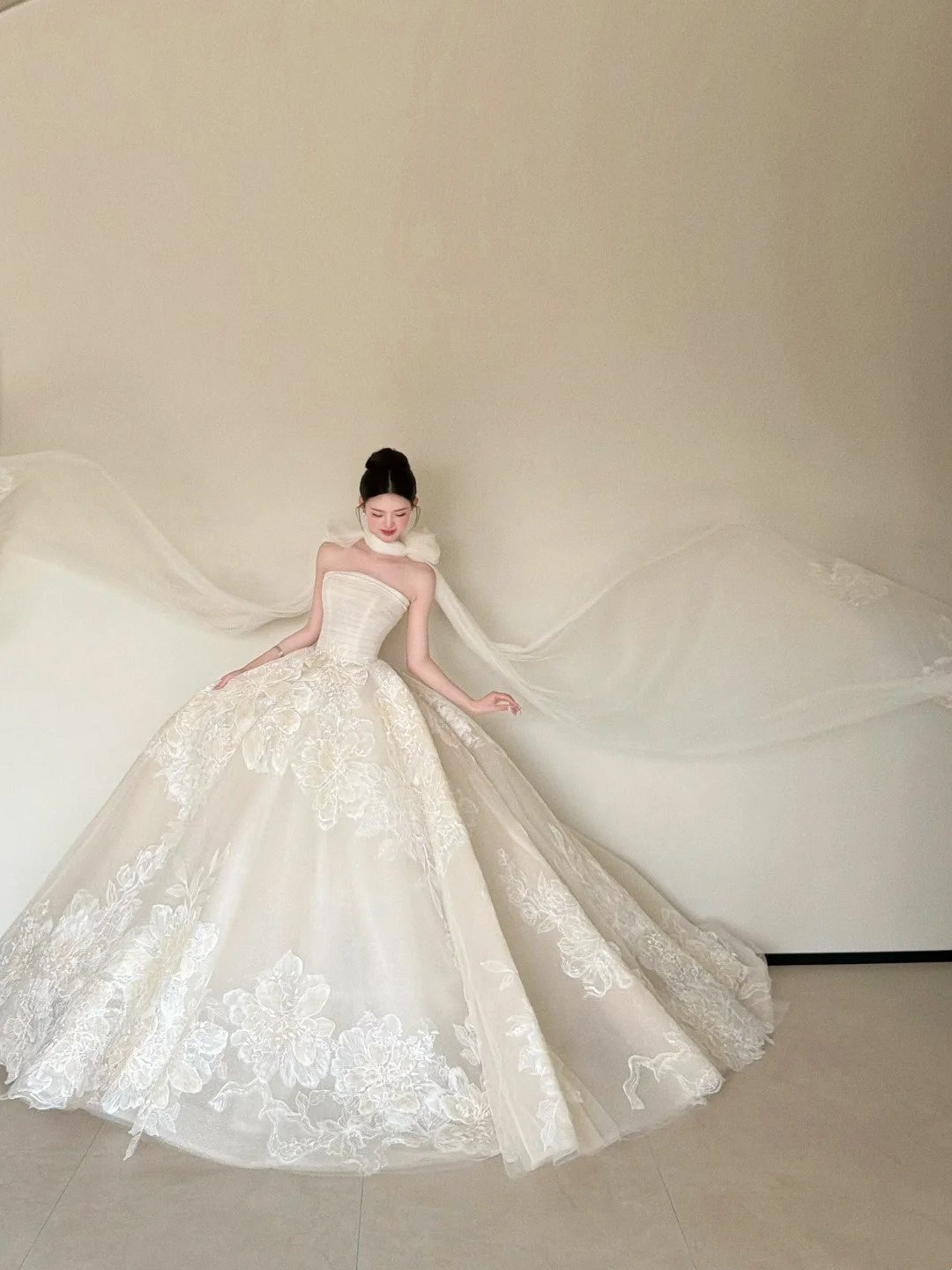 Glamorous A-Line Ivory Wedding Dress Ideas Strapless Appliques Bridal Gowns CY0029
