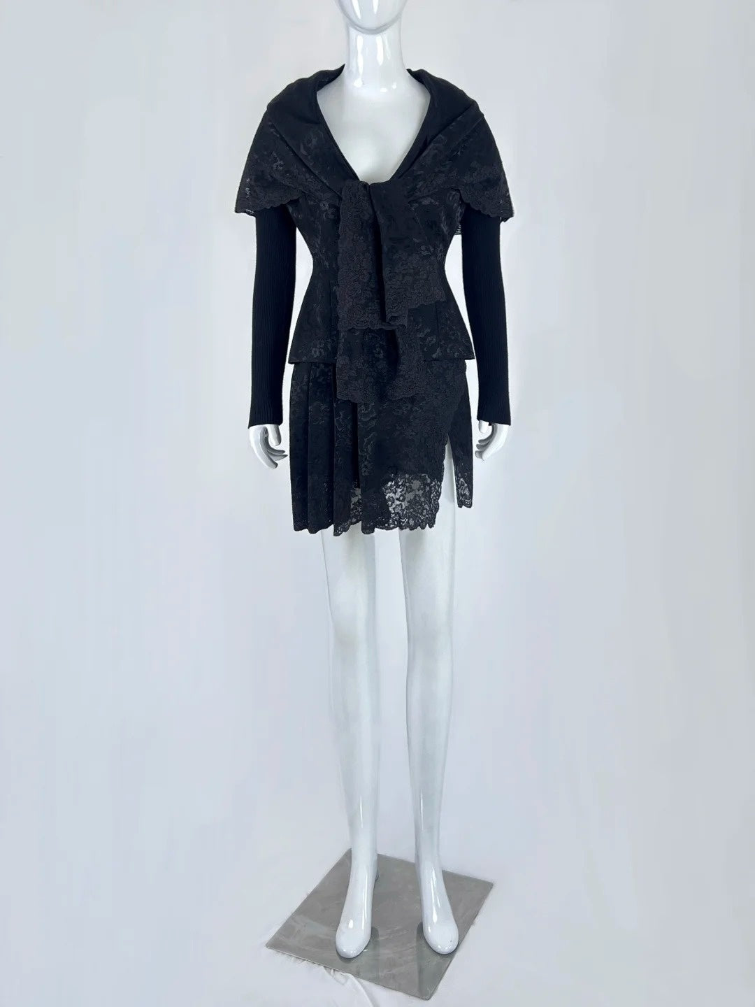 Gothic Sheath Black Homecoming Dress Lace Tiered Long Sleeve Short Dress CY0041