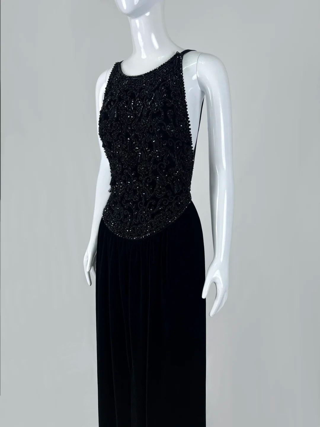 Elegant Jewel Neck Sheath Prom Dress Black Sequins Backless Evening Dress CY0057