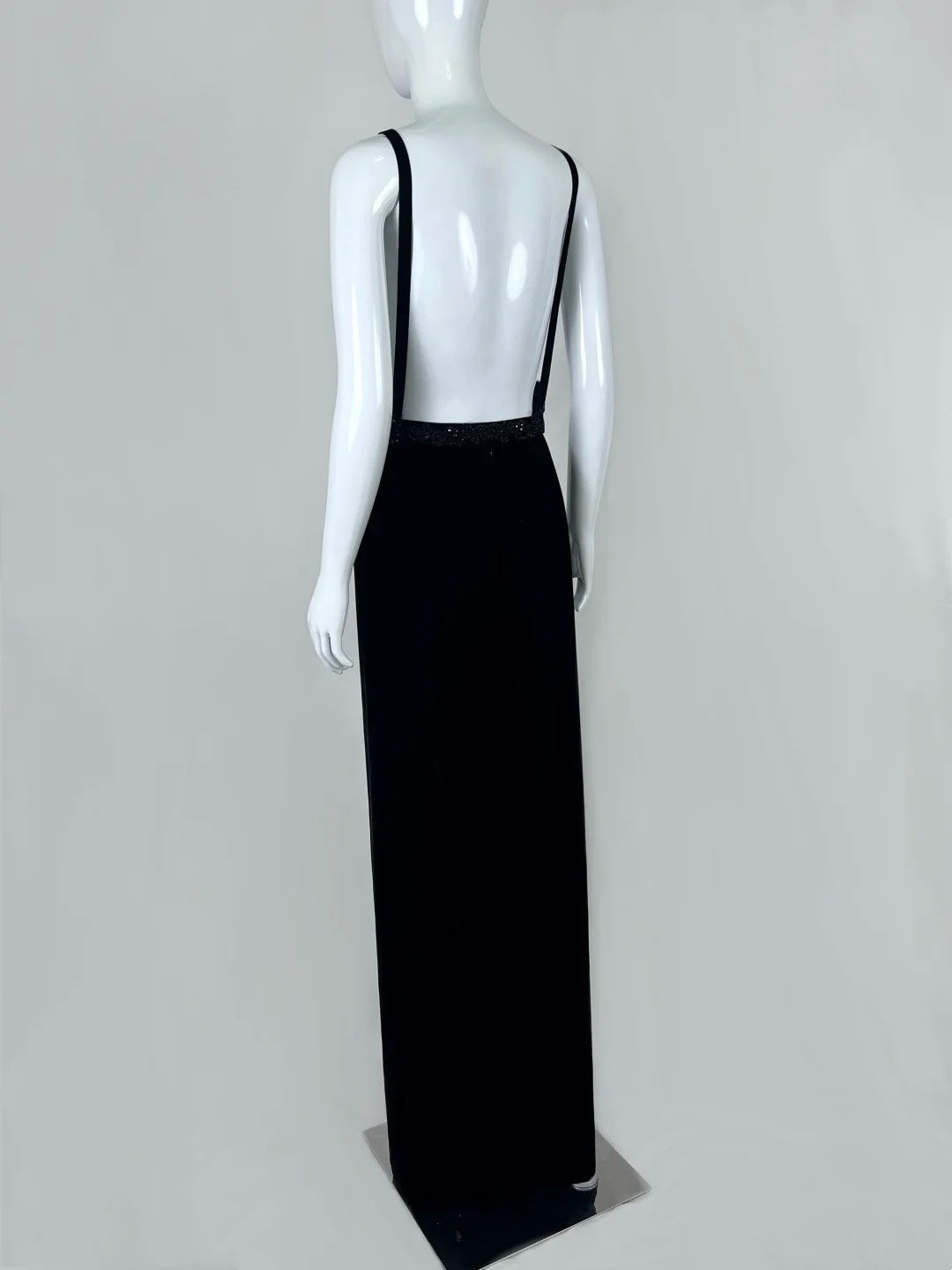 Elegant Jewel Neck Sheath Prom Dress Black Sequins Backless Evening Dress CY0057