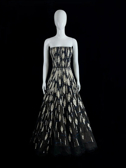 Lavendelfarbenes Tüllkleid mit V-Ausschnitt und Lagen, langes Sweet 16-Kleid, hellviolettes Ballkleid, Partykleid cg19681