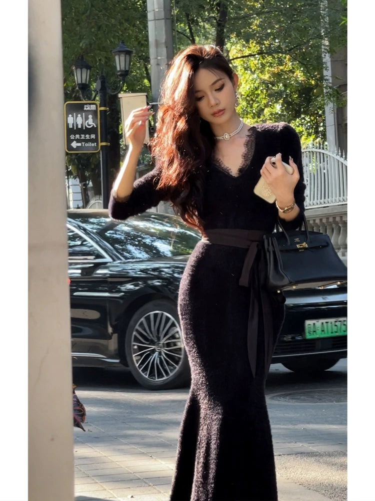 Lace-trimmed dress, slimming long skirt, bodycon fishtail skirt, elegant black. G025