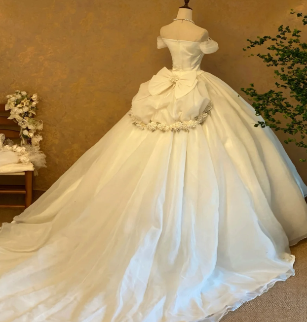 Off The Shoulder White Wedding Dress Sweet 16 Birthday Dress cg26338