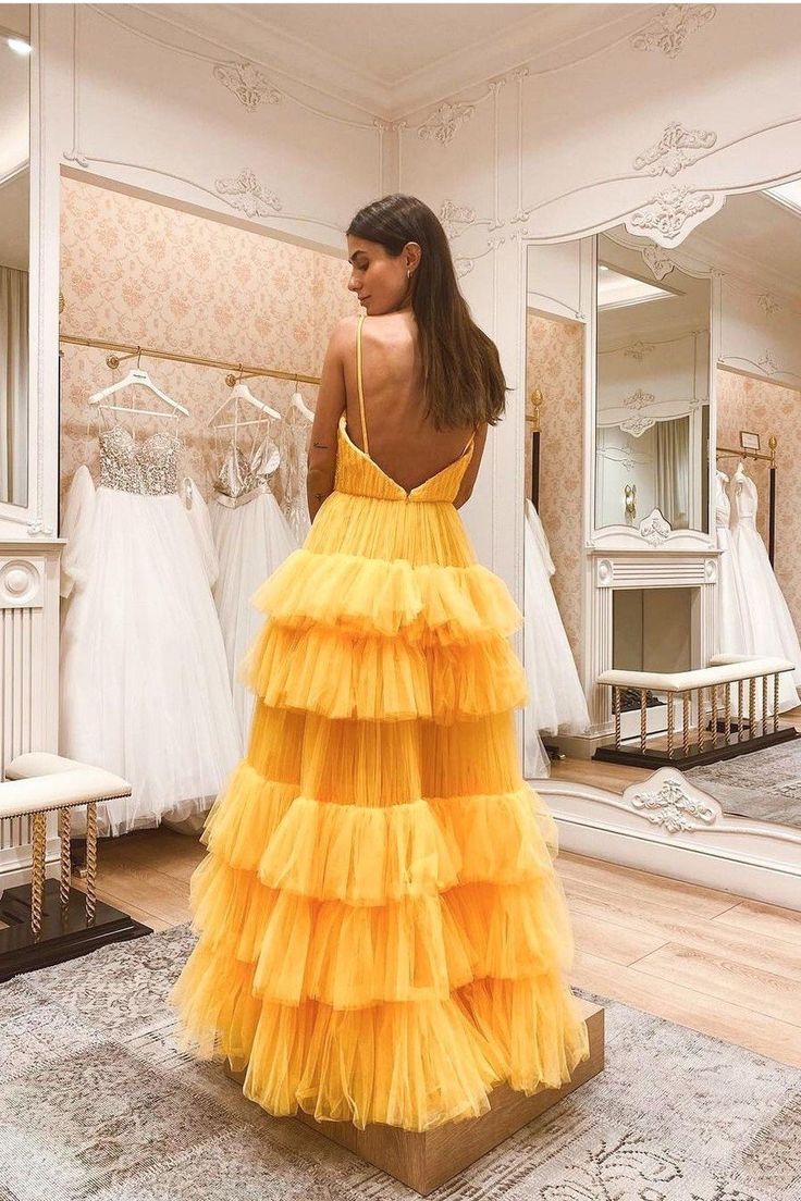 Layers Tulle Yellow Prom Dresses with Ruching Bodice        cg24954