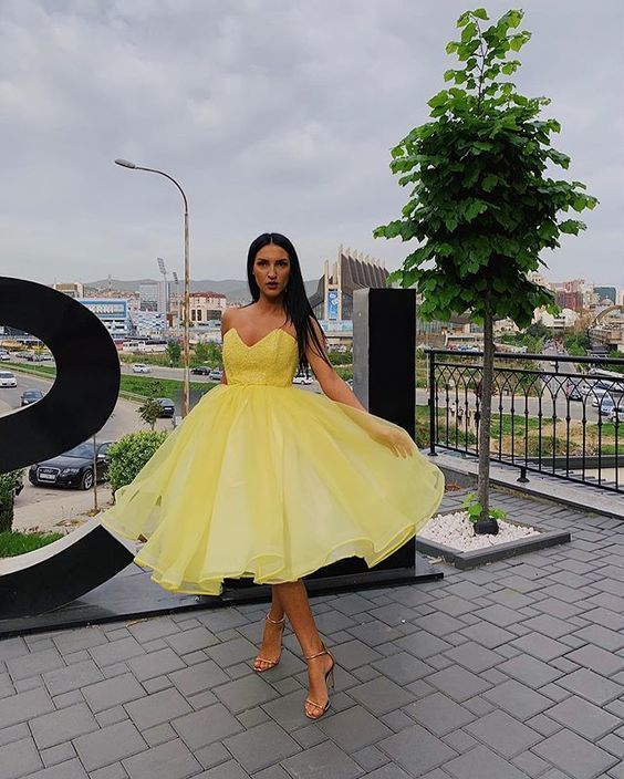 Beautiful A Line Sweetheart Yellow Prom Dresses with Ruffles cg10322