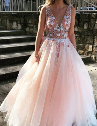 Sexy Backless Prom Dress Pearl Pink Tulle V-neck Appliques Graduation Gown cg1166