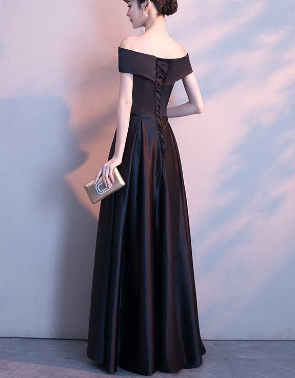 Black Satin Sweetheart Off Shoulder Long Prom Dress   cg12377