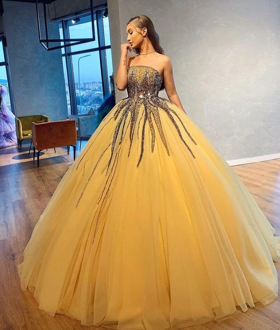 Absolutely stunning yellow ball gown Prom Dress    cg13714