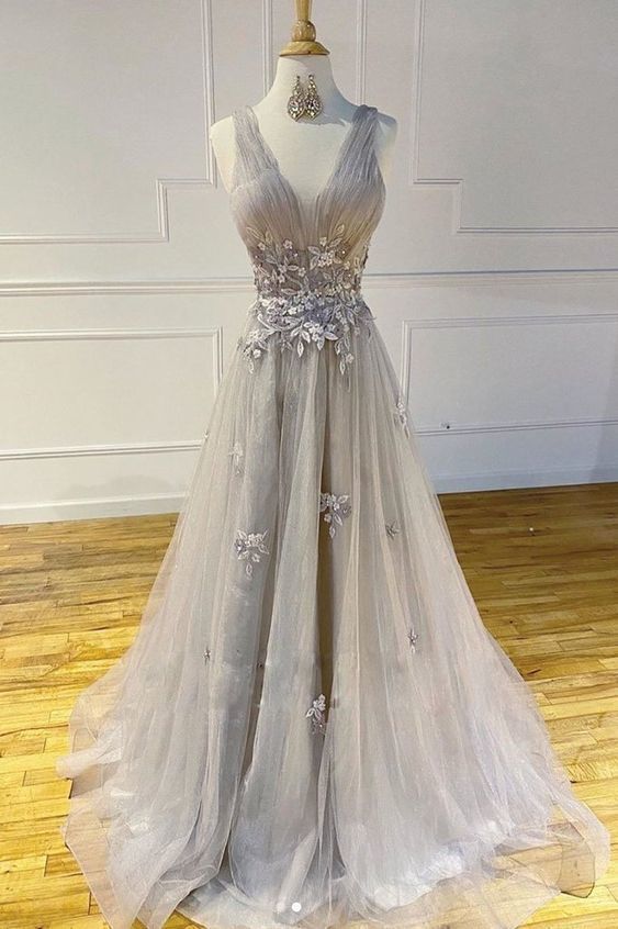 A-line V Neck Tulle Prom Dress With Appliques   cg15523