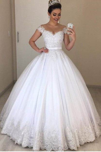 Beaded Appliques V-neck Wedding Dress with Scalloped Lace Train Prom Dresses   cg16491