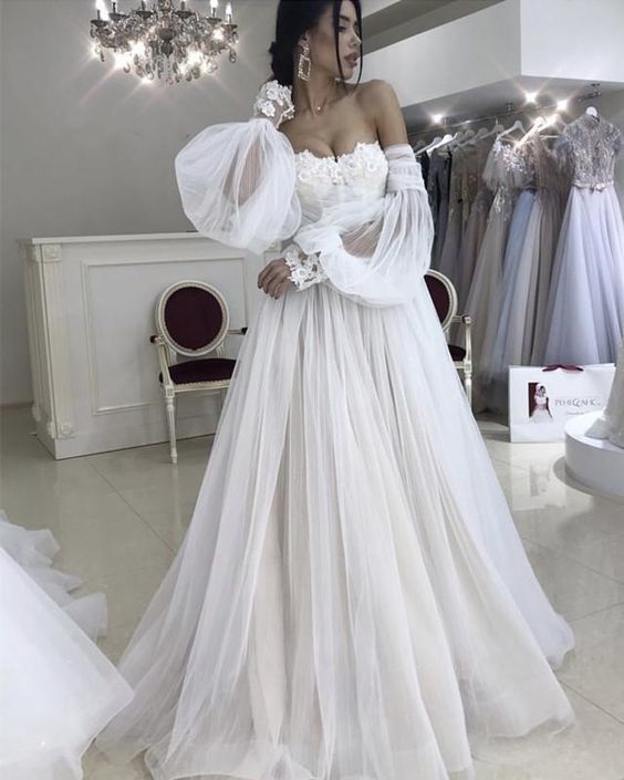 Tulle Prom Dress Appliques Sweetheart Cold Sleeves    cg17068