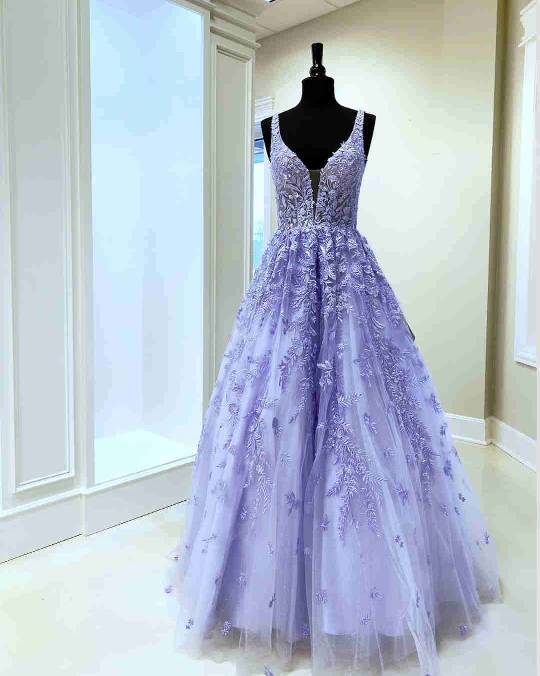 Gorgeous V-Neck Embroidery Lavender Long Prom Dress   cg18587