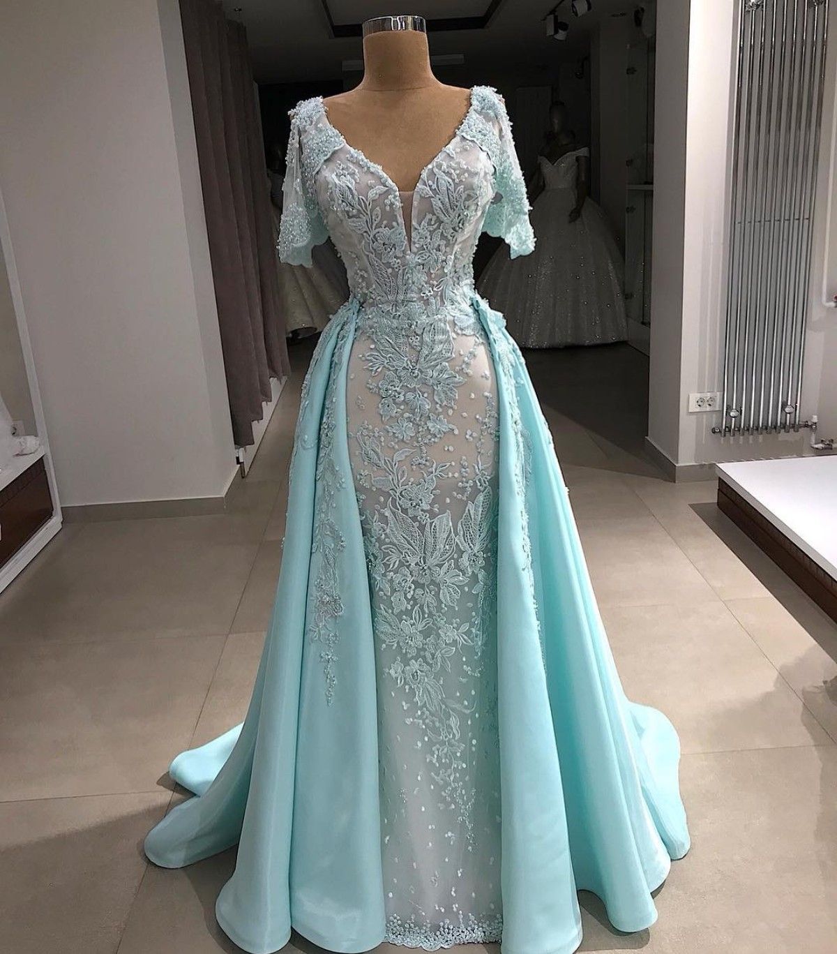 V-Neck Light Blue Lace Appliques Prom Dress with Sweep Train    cg18968