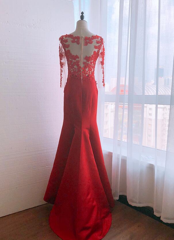 Red Satin Round Neckline Party Dress With Lace Applique, Red Formal Gown Evening Dress Prom Dress       cg22962