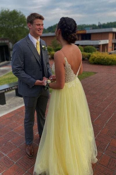 V-Neck Backless Yellow Long Prom Dress        cg23663