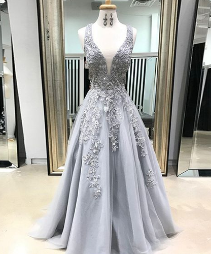 A-Line Scoop Floor-Length Grey Tulle Prom Dress with Appliques cg4202