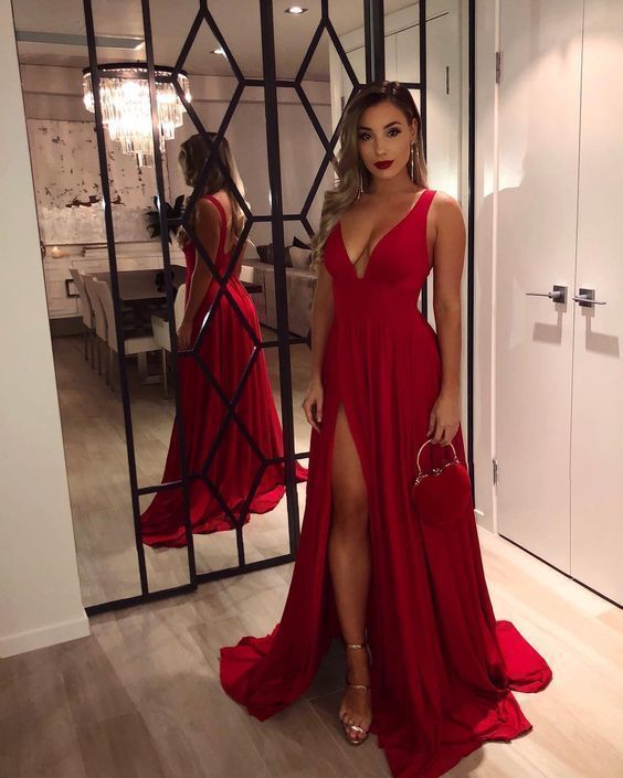 Red V Neck Sleeveless Evening Formal Gown Open Back Long prom Party Dress With Side Slit   cg7126