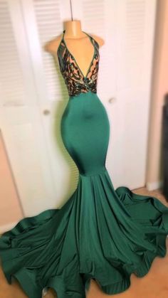 Pine Green Halter Plunging V-neck Sequin Court Long Train Mermaid Prom Dress  cg7562